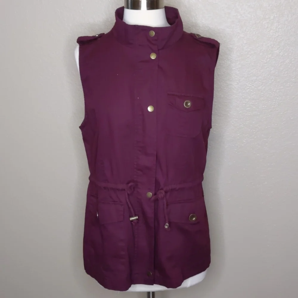 C'ESTTOI Burgundy Vest Size Medium